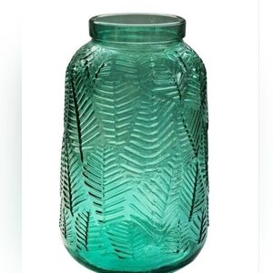 NEW LEAF GLASS VASE - GREEN